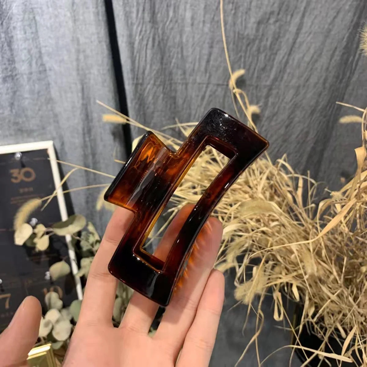 Large Hair Claw Clips Banana Hair Clips for Thick Hair Acrylic Banana Claw Clips Non-Slip Hair Clip Rectangular Jaw Clips Big Hair Clips 4.1" 4 Pack